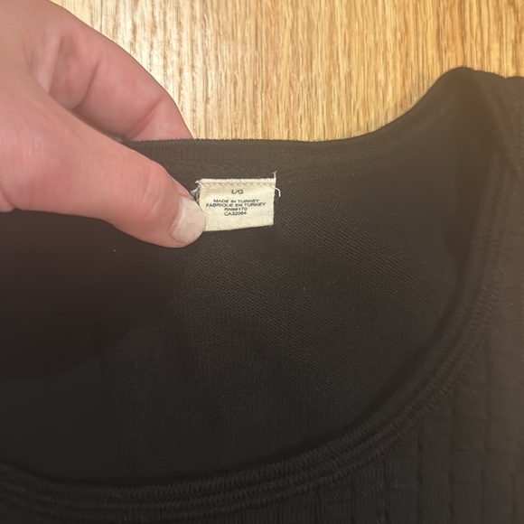 Moth Textured Knit Tank - Picture 4 of 8